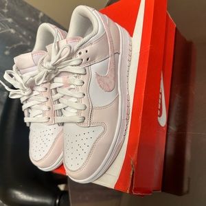 Nike Dunk Lows (7.5) ‘Pink Paisley’